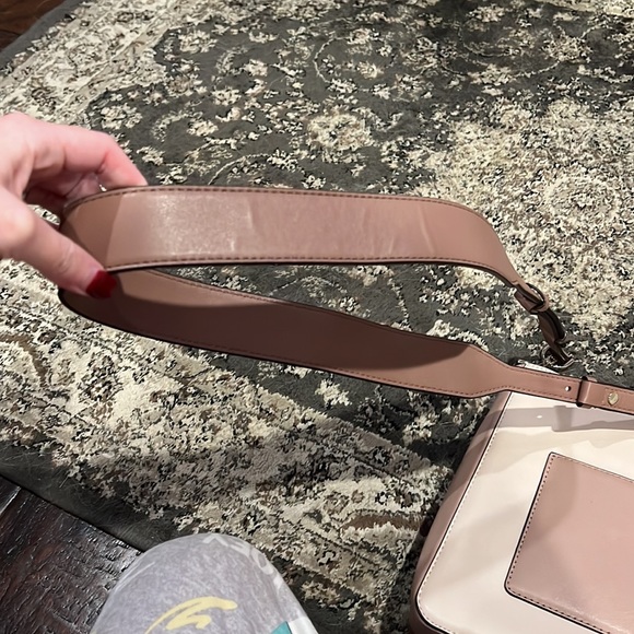 Michael Kors crossbody - Picture 2 of 7